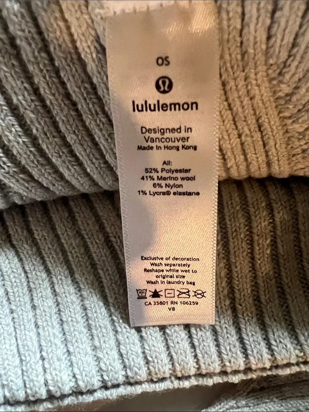 lululemon athletica Light Gray Ribbed Beanie and Mittens Set